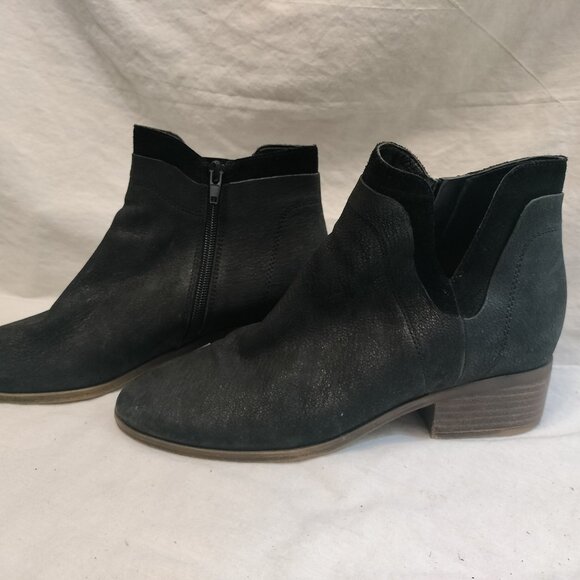 Lucky Brand Lelah Leather Bootie - Picture 9 of 15